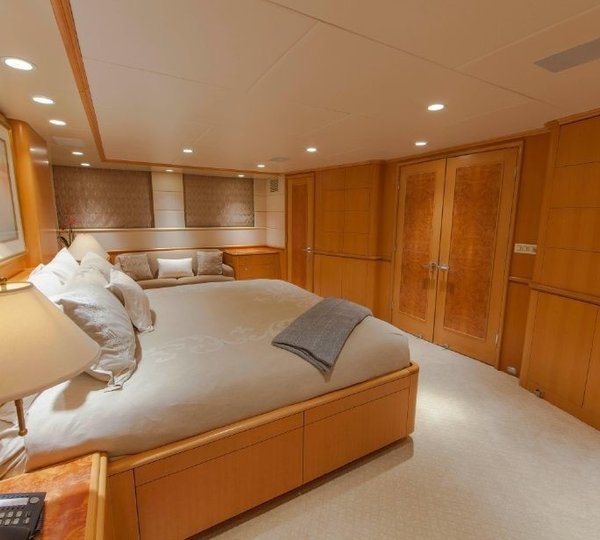 The 37m Yacht LOOSE ENDS