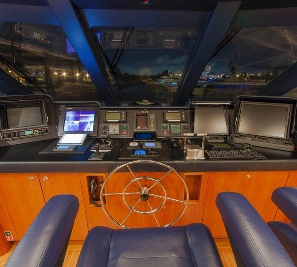 The 37m Yacht LOOSE ENDS