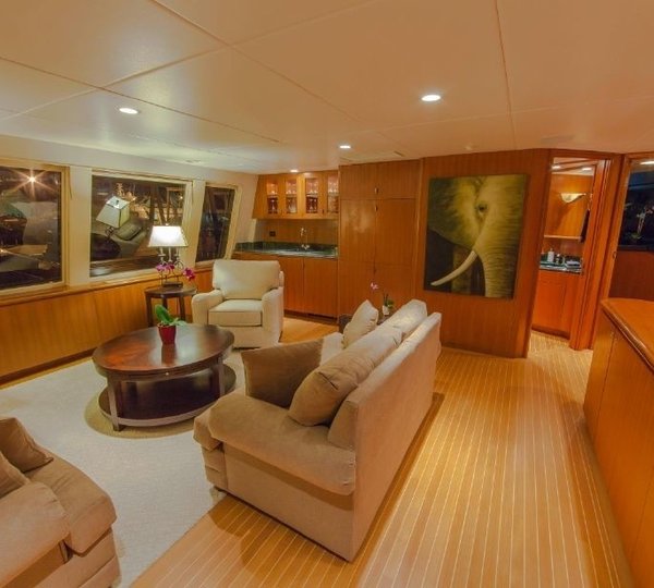 The 37m Yacht LOOSE ENDS