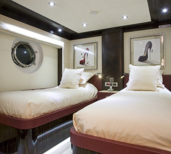Twin Bed Cabin Aboard Yacht GRENADINES III