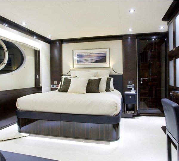 VIP Stateroom On Board Yacht GRENADINES III