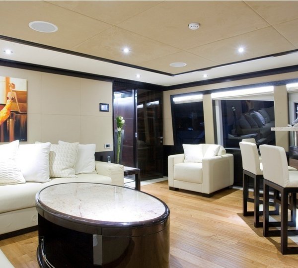 Sky-lounge On Board Yacht GRENADINES III