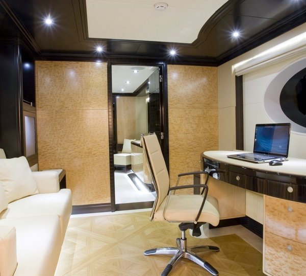 Office On Yacht GRENADINES III