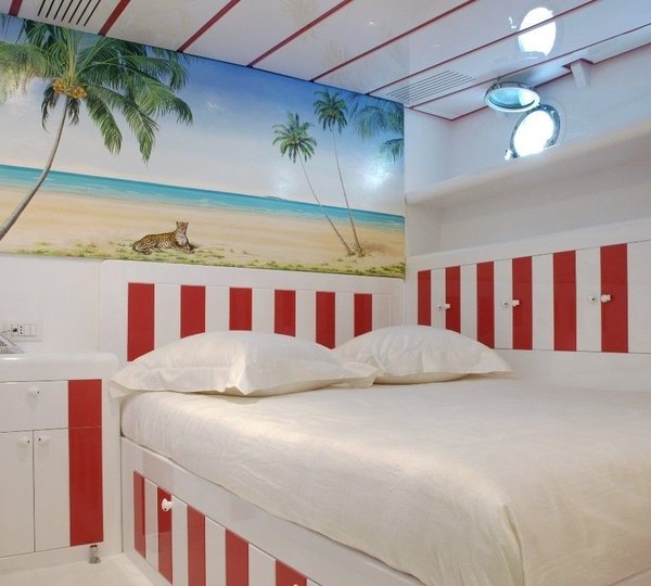 The 38m Yacht MATA MUA