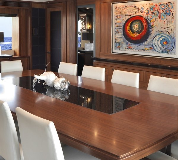 The 40m Yacht CHIQUI