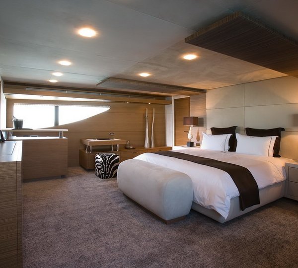 Main Master Cabin Aboard Yacht NAMASTE 8