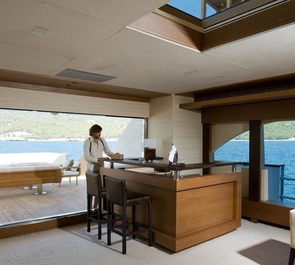 Drinks Bar: Yacht NAMASTE 8's Premier Saloon Photograph