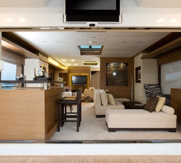 Aspect Into Premier Saloon Aboard Yacht NAMASTE 8