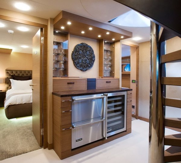 Guest's Drinks Bar On Yacht NAMASTE 8