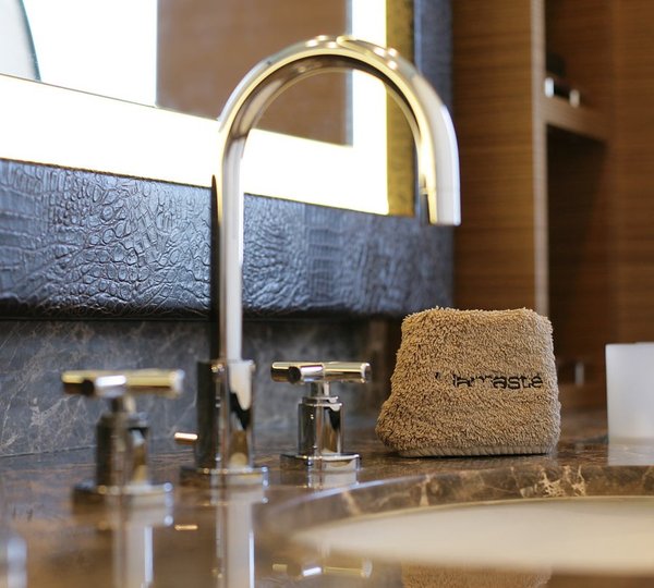 Close Up: Yacht NAMASTE 8's Main Master Bath Captured