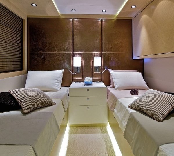 Profile: Yacht O'PATI's Twin Bed Cabin Photograph