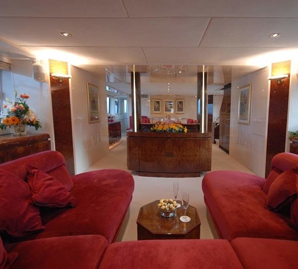 Premier Saloon Sitting Zone On Yacht LADYSHIP