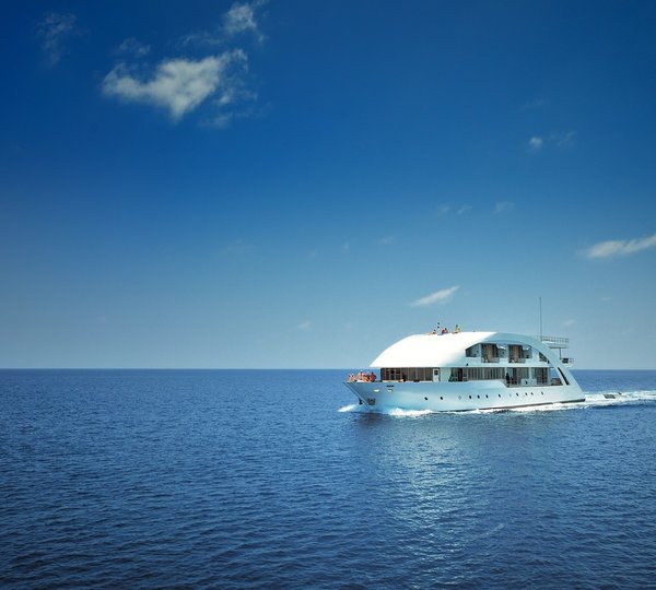 The 41m Yacht MALDIVE MOSAIQUE