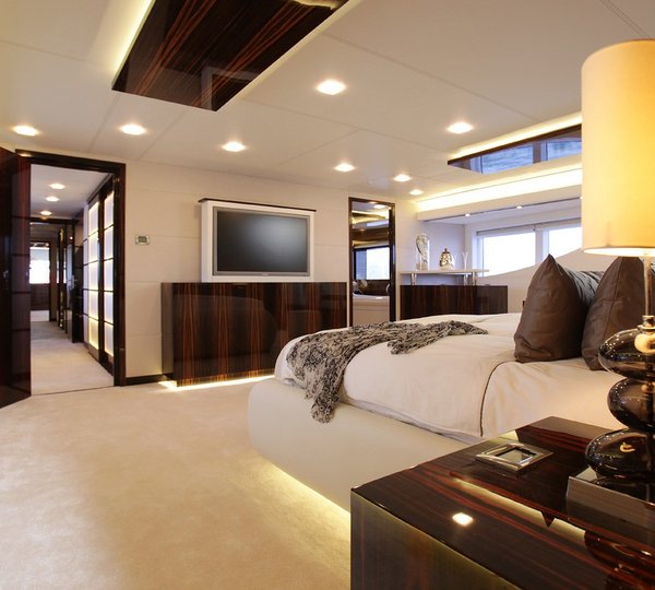 Screening: Yacht TATII's Main Master Cabin Image