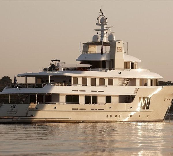 Profile Aboard Yacht E &AMP; E