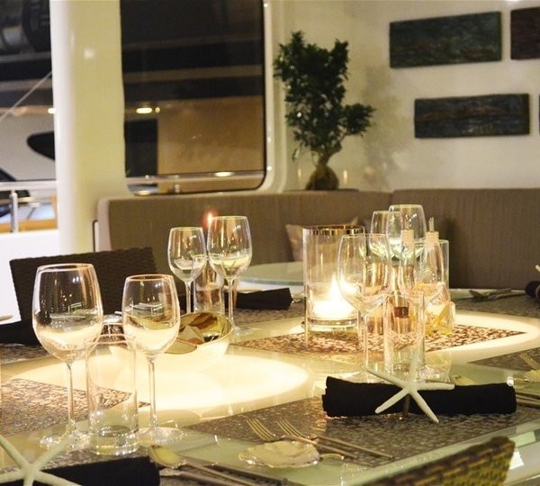 Eating/dining Furniture On Board 