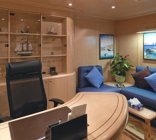 Study On Yacht LADY FERYAL