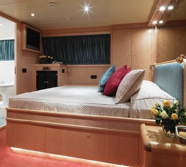 Portside Fore Twin Bed Cabin Aboard Yacht LADY FERYAL