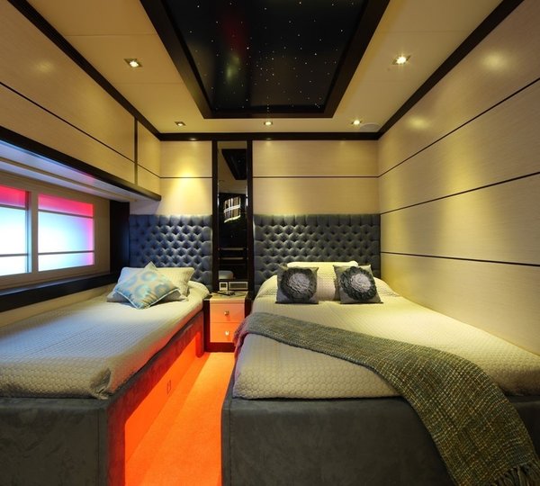 Twin Bed Cabin On Yacht PERLA DEL MARE
