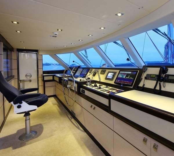 Bridgedeck On Yacht PERLA DEL MARE