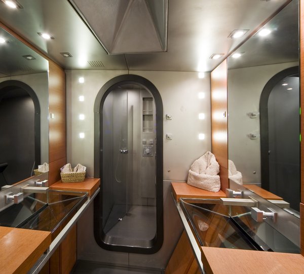 The 42m Yacht YAMAKAY