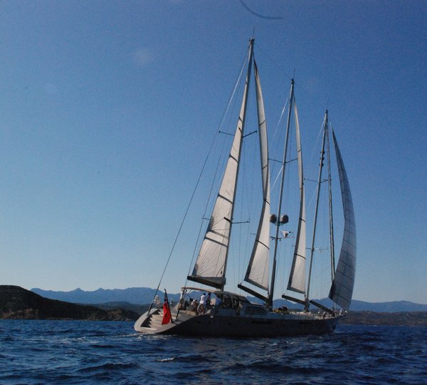 The 42m Yacht YAMAKAY