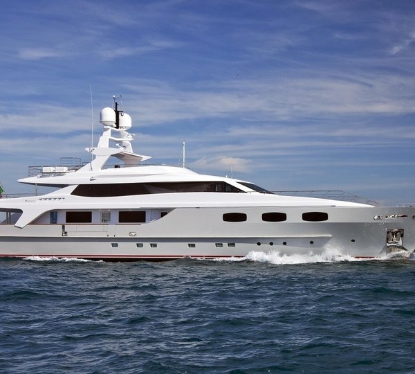 The 43m Yacht WHY WORRY