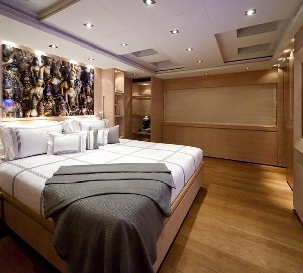 Main Master Cabin On Board Yacht FAN TOO