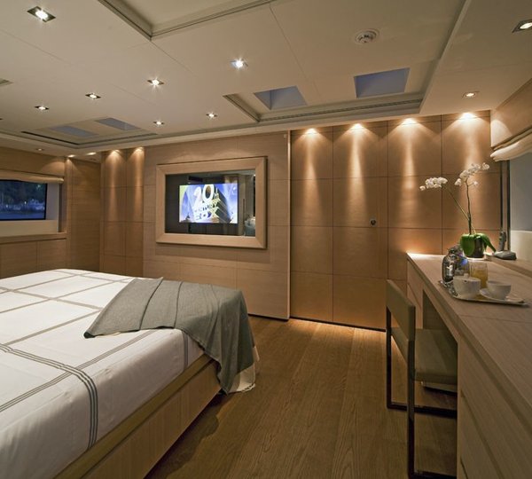 The 44m Yacht FAN TOO