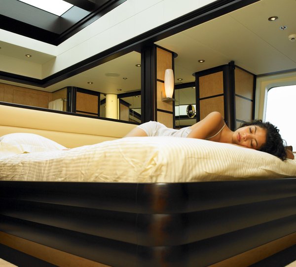 Life: Yacht HARLE's Guest's Cabin Image