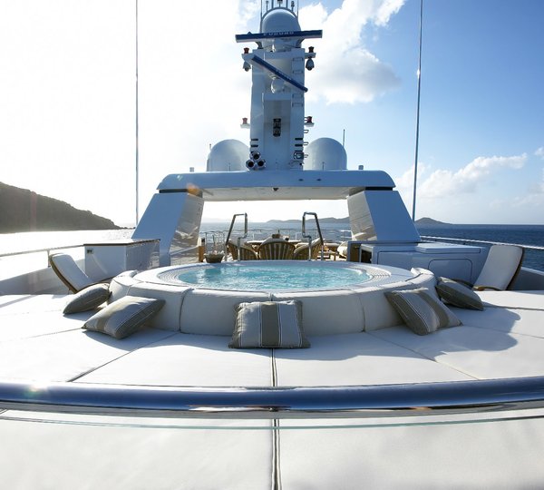 Jacuzzi Pool Aboard Yacht HARLE
