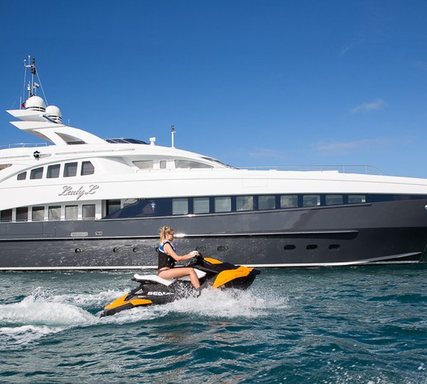 The 44m Yacht LADY L