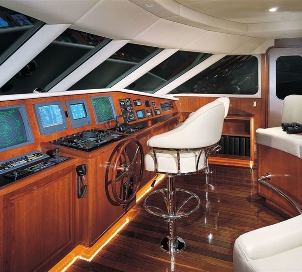 Bridgedeck On Board Yacht ATTITUDE