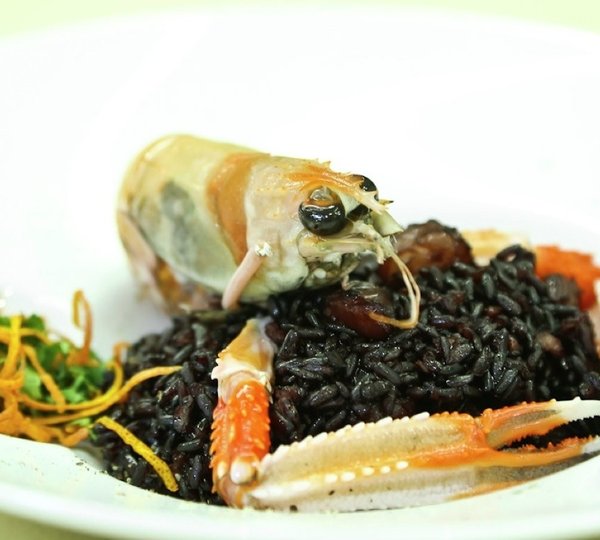 Sea Food On Yacht IPANEMAS