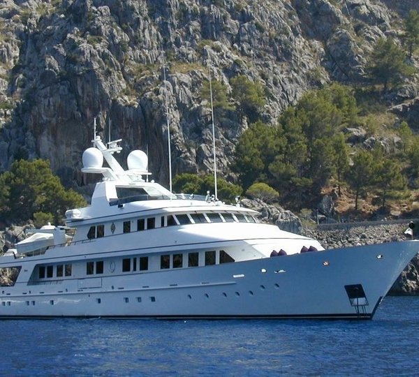 Profile Aspect On Yacht CONSTANCE