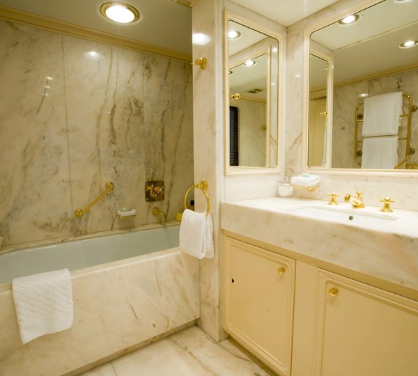 Bath On Board Yacht CONSTANCE