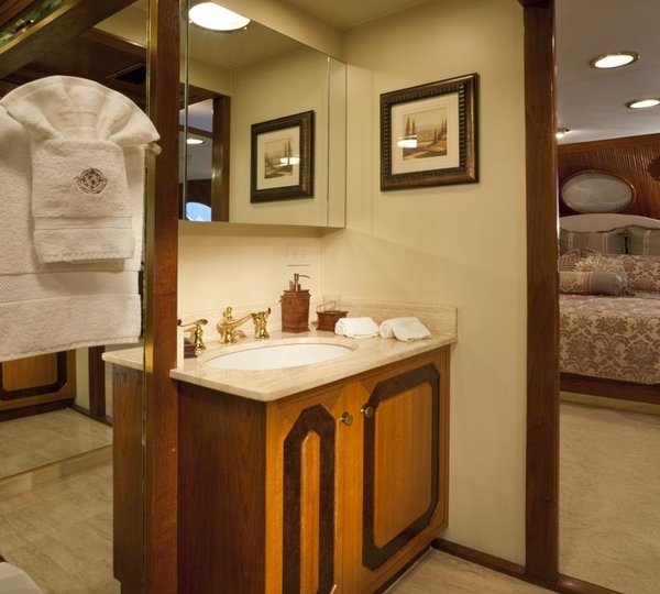 VIP Bath On Board Yacht GOLDEMAR