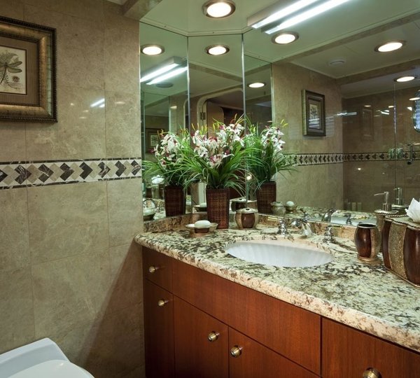 Twin Bed Cabin Aboard Yacht GOLDEMAR