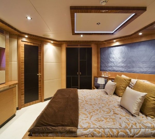 Guest's Cabin On Board Yacht HOKULANI