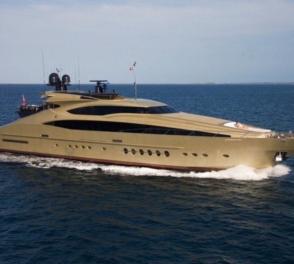 Cruising Aboard Yacht HOKULANI