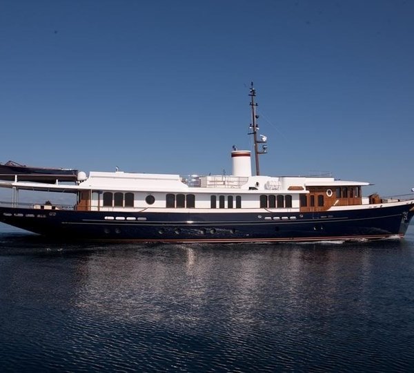 Overview On Yacht SYCARA IV