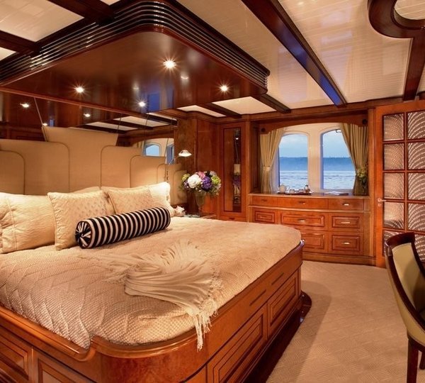 Main Master Cabin On Yacht SYCARA IV