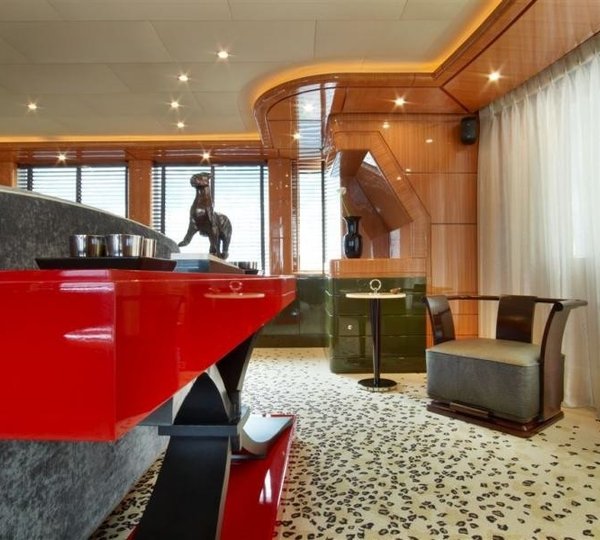 360 Close Up Aboard Yacht 360&DEG;