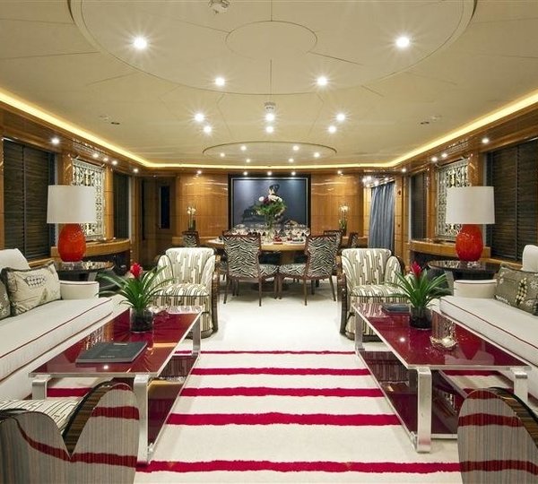 360 Sky-lounge With Eating/dining On Board Yacht 360&DEG;