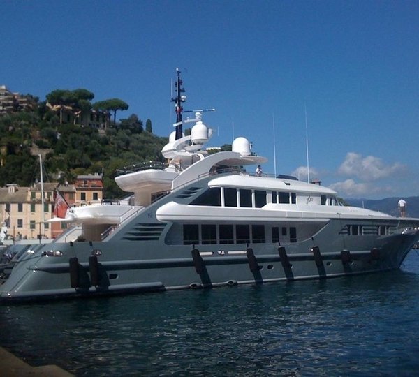 360 Stationary On Yacht 360&DEG;