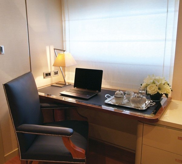 The 47m Yacht LADY DEE