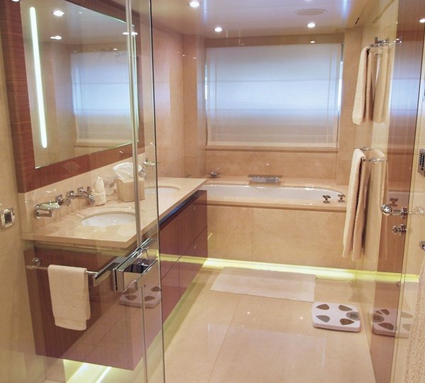 The 47m Yacht LADY DEE