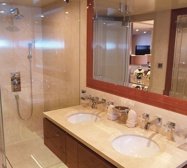 The 47m Yacht LADY DEE