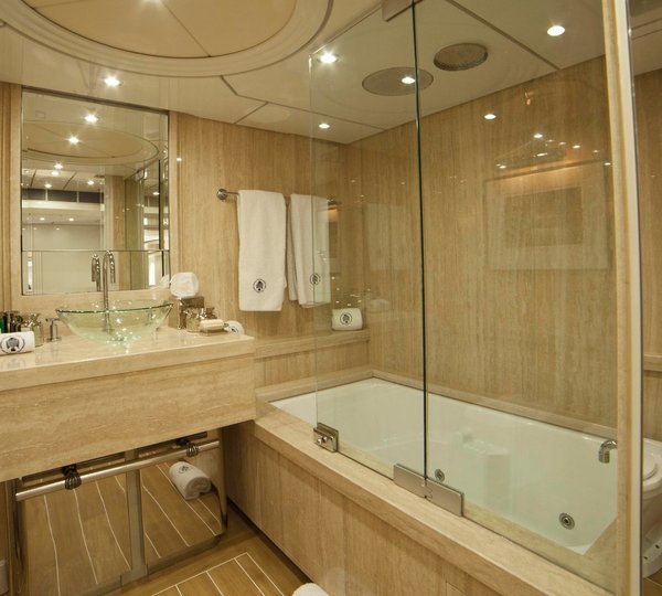 The 55m Yacht OCEANA