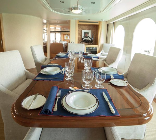 The 55m Yacht OCEANA